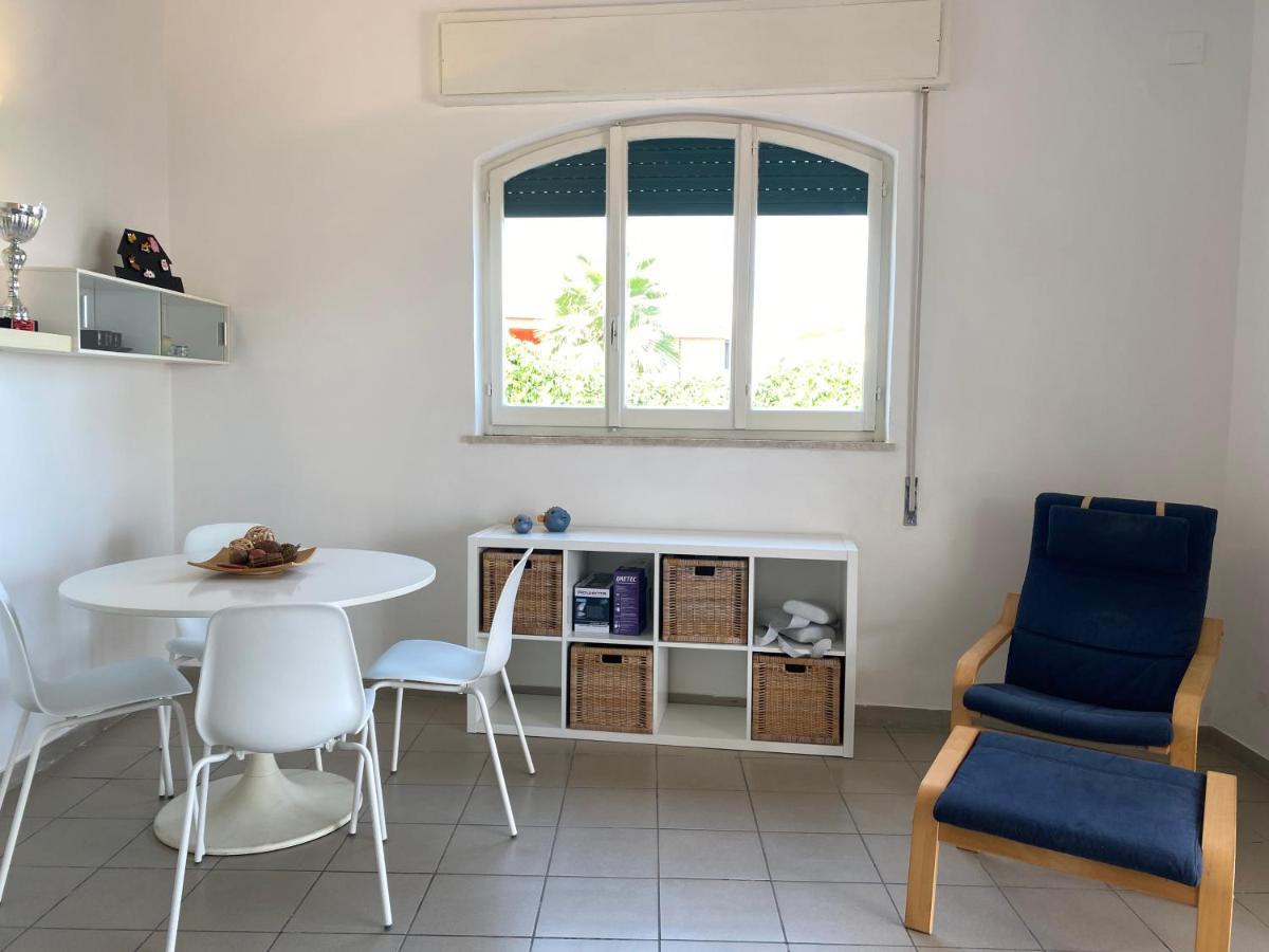 Villa Titti Residence La Bussola Fontane Bianche Extérieur photo